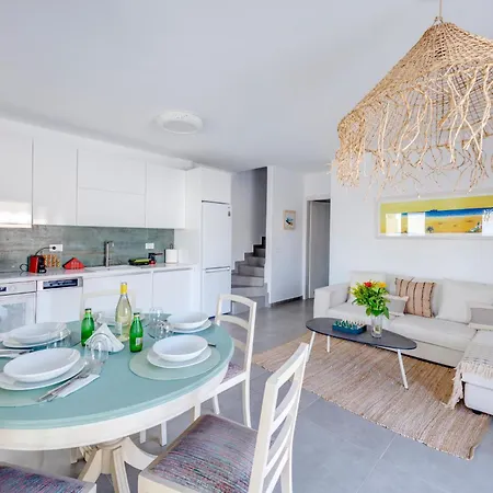 Villa Ophelia - Brand New Seafront *