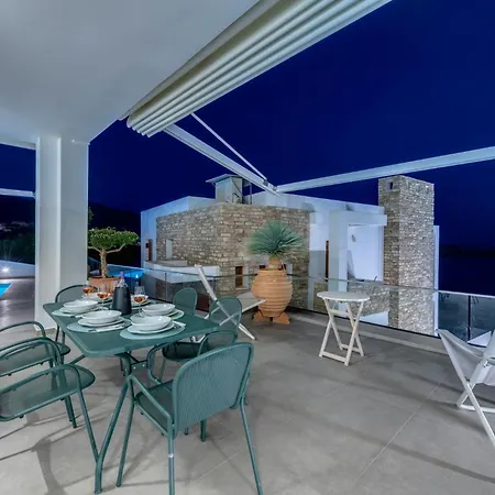Vila Ophelia - Brand New Seafront *